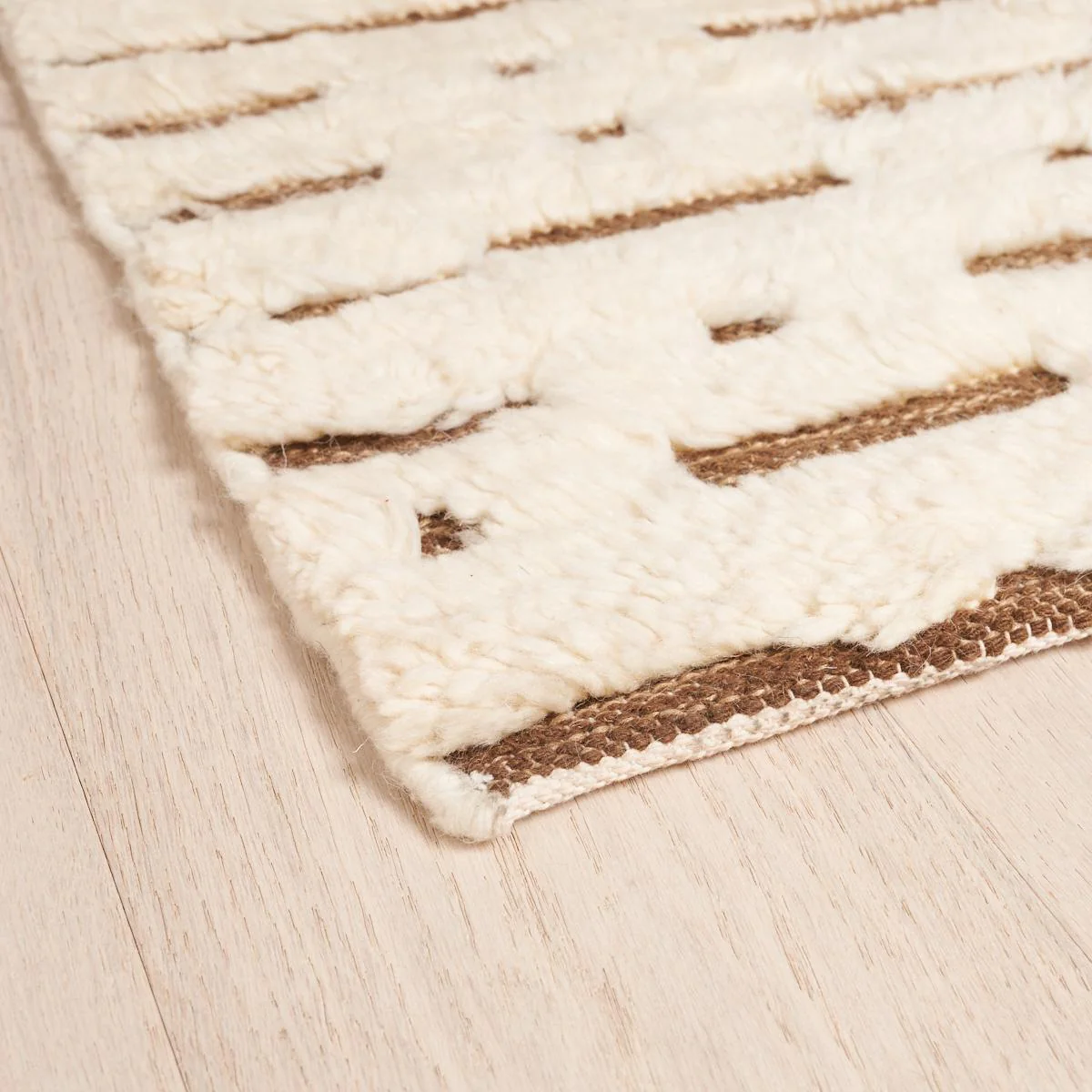 Schumacher Ivory & Brown 15' X 11' Abstract Ikat Rug - Image 5