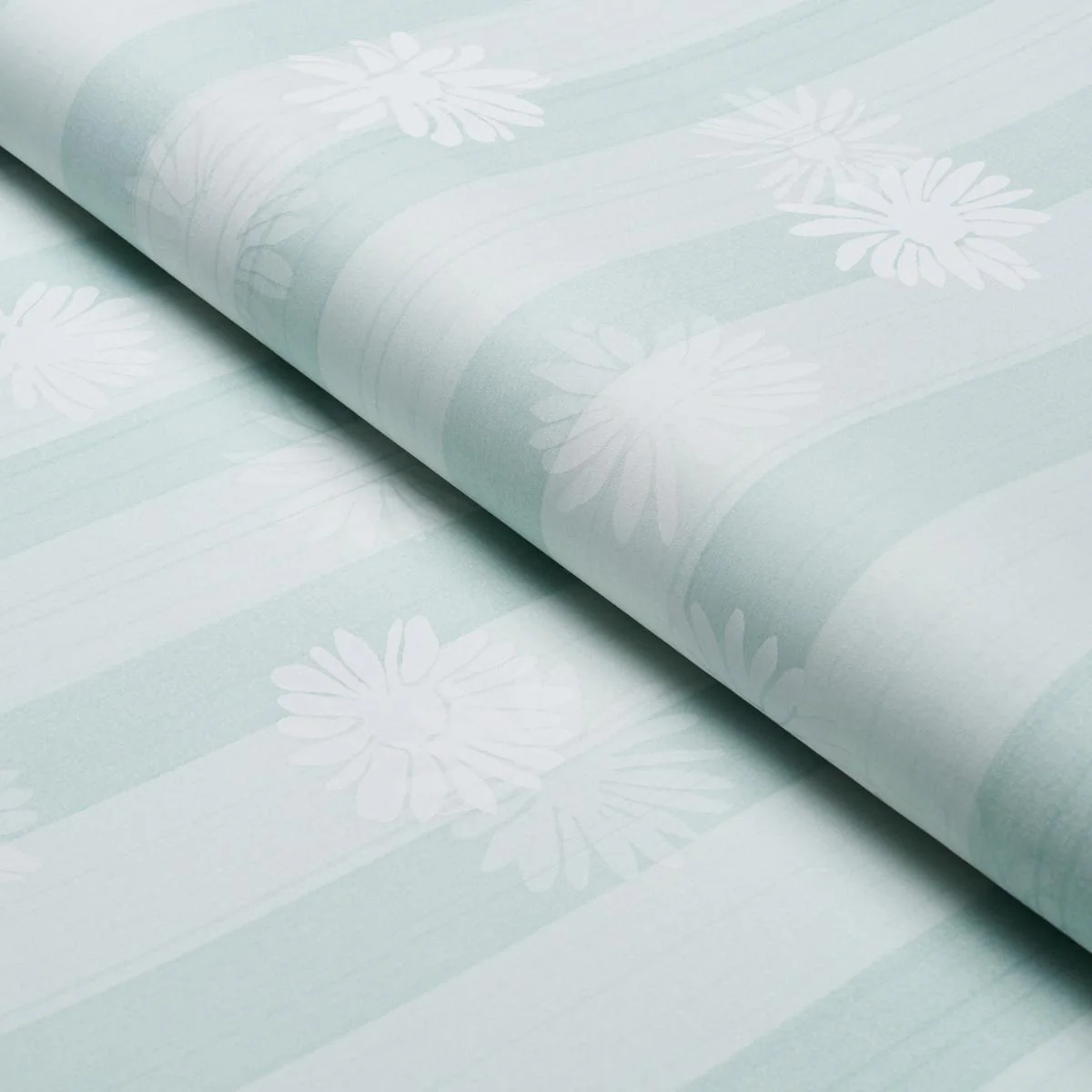Schumacher Jackie'S Daisy Harbor Haze Fabric - Image 4