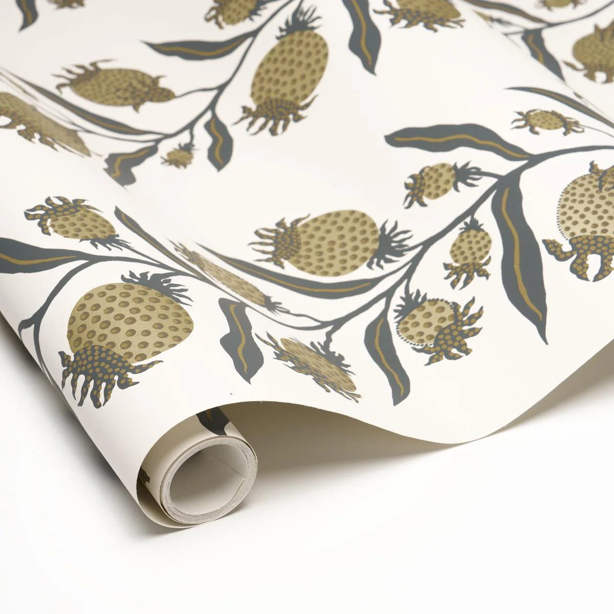 Schumacher Thistle Vine Black & Gold Wallpaper - Image 4
