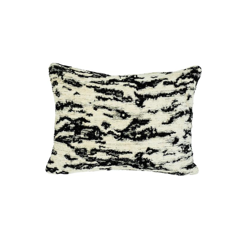 Schumacher Tigre Blanc 16" X 12" Serengeti Pillow - Image 2