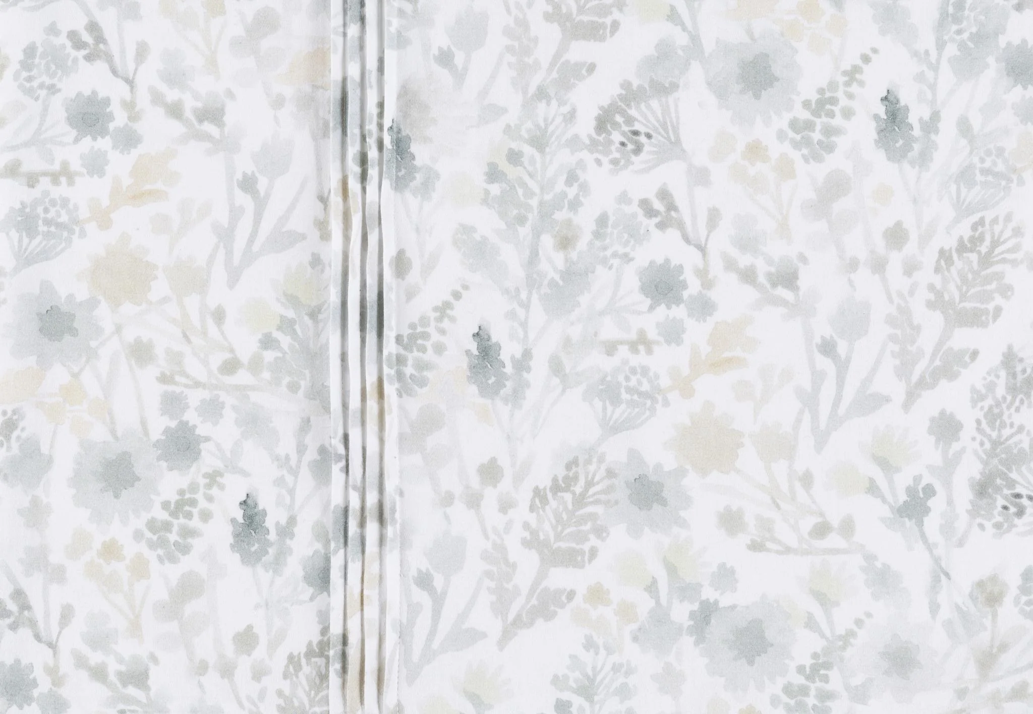 Surya Aria Aia-1001 Bedding - Image 3