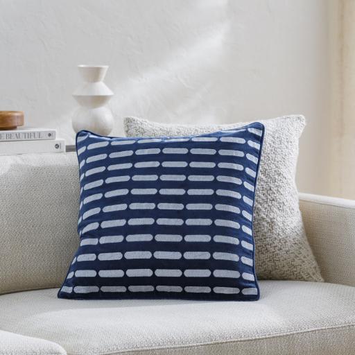 Surya Connecticut Ciu-007 18"H X 18"W Pillow Kit - Image 3