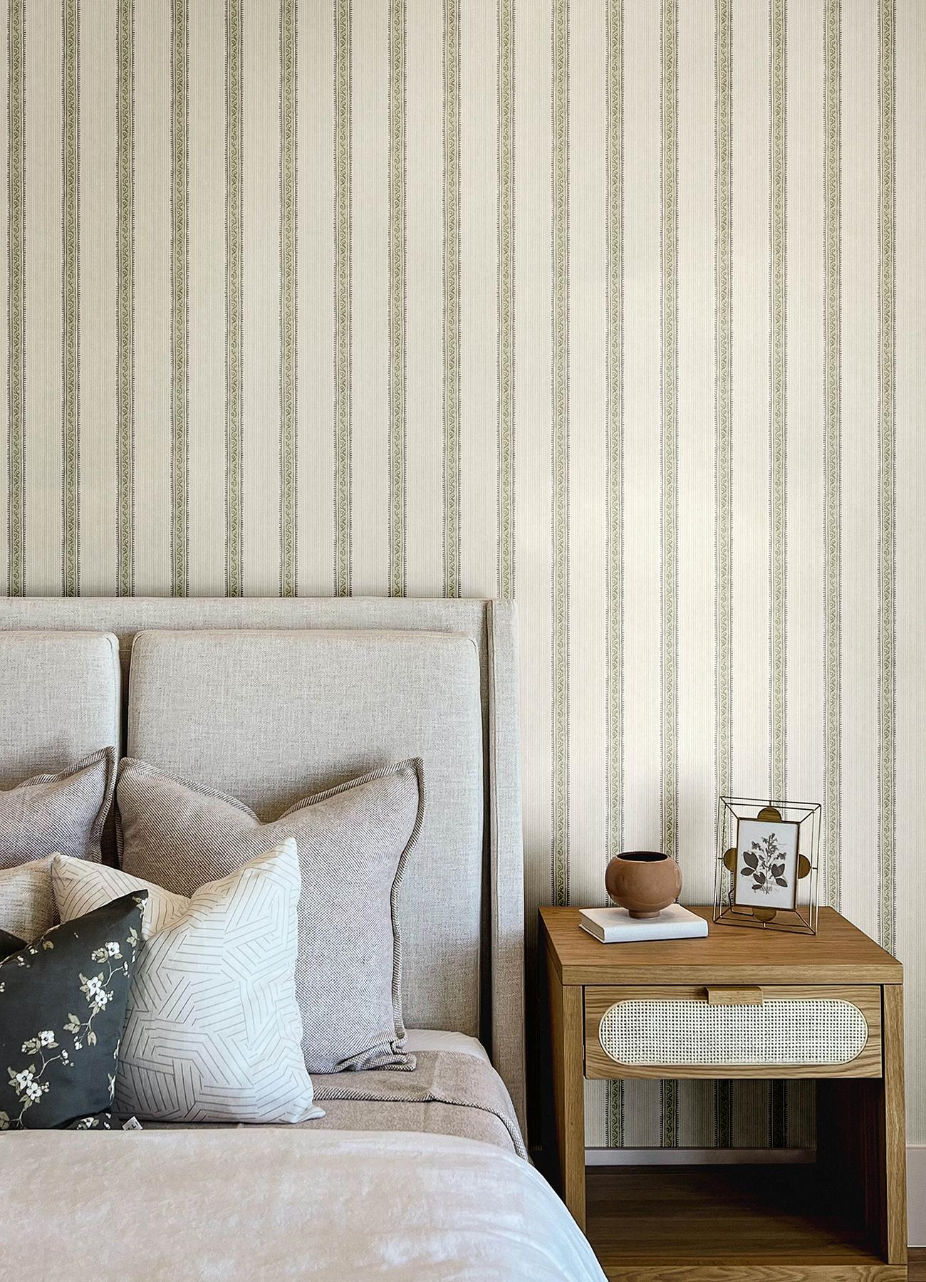 York Mandevilla Green Vine Stripe Wallpaper - Image 4