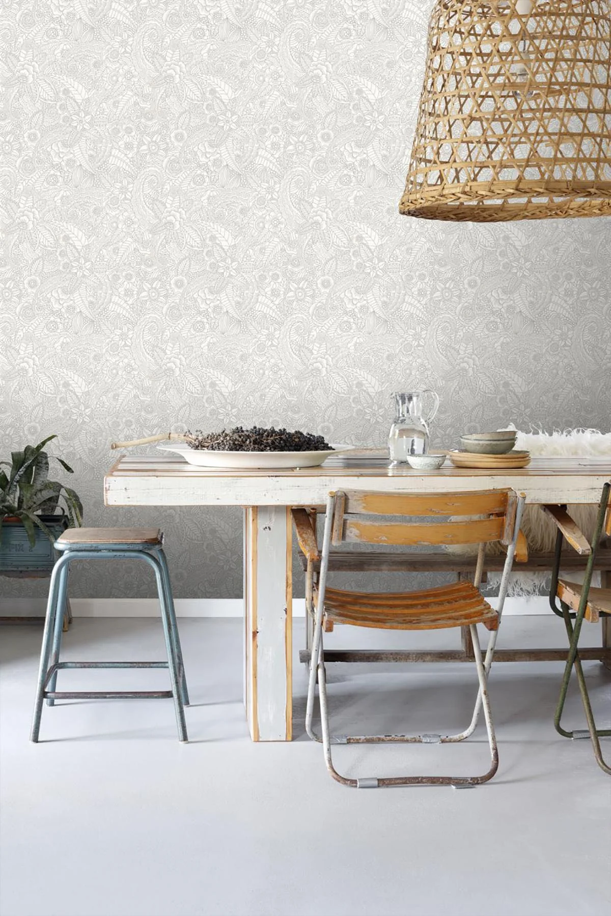 York Schunard Off-White Floral Wallpaper - Image 5